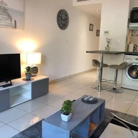 Centre Modern Terrasse Piscine Parking Apartment *