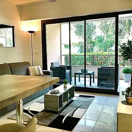 Apartment Centre Modern Terrasse Piscine Parking Cannes