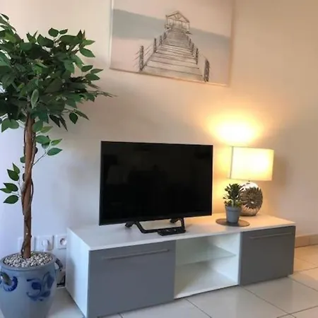 Centre Modern Terrasse Piscine Parking Apartment
